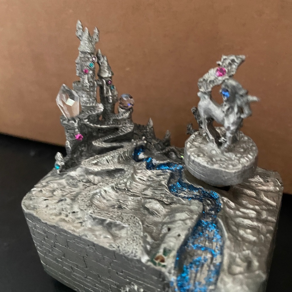 1993 Rare Vintage Pewter Music Box Castle Unicorn Mythical Decor #1020